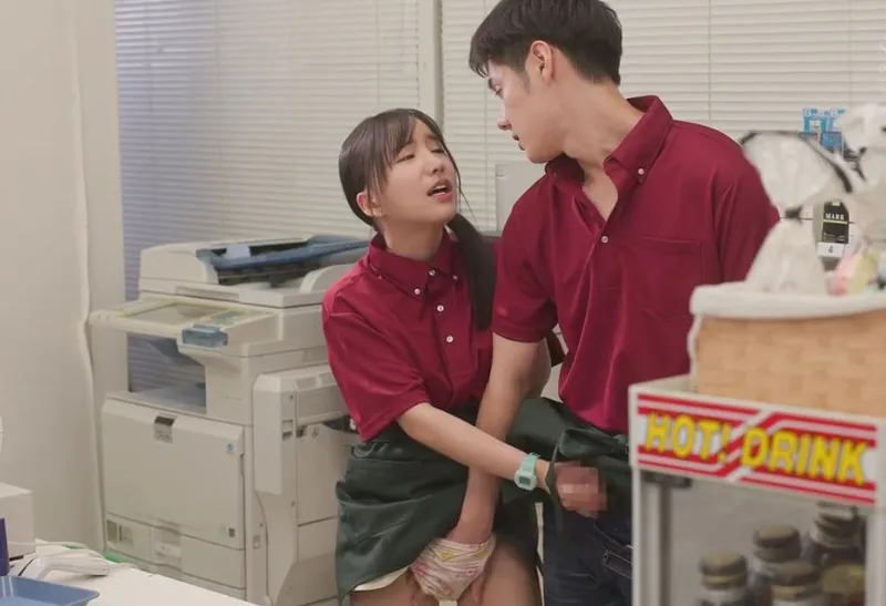 Ai rồi cũng lén lút người tình khi đi làm thêm mà thôi